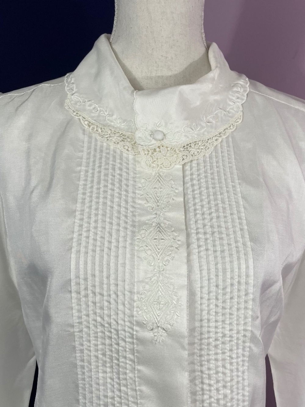 Victorian Embroidered Lace Trim Blouse 10 Pintucked White Satin Cowl Collar Top
